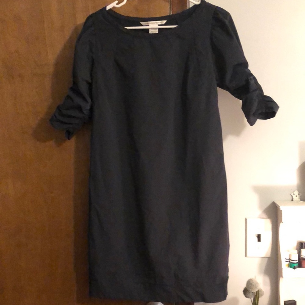 Diane Von Furstenberg, midi dress.
